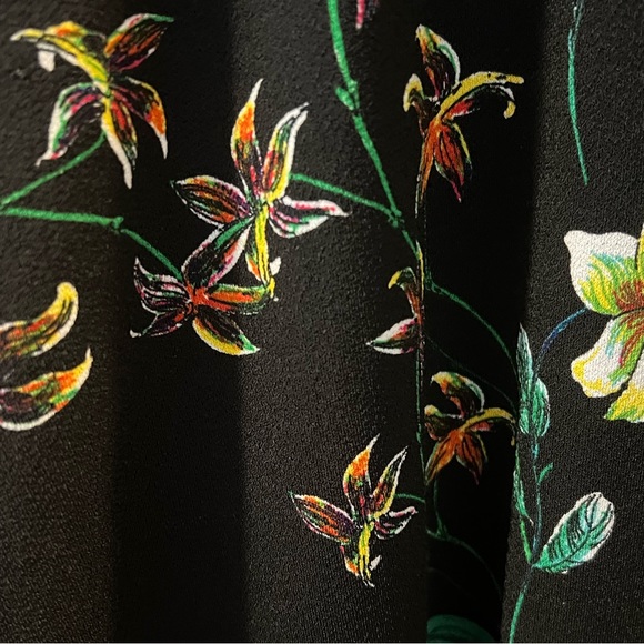 H&M Women’s Black Floral Dress - Picture 2 of 6